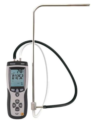Pitot tube with handheld air flow meter